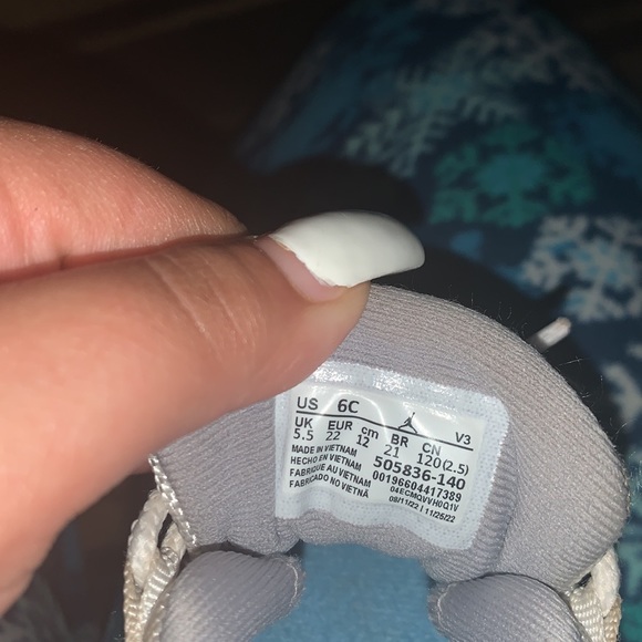 Worn a couple times - Picture 5 of 5